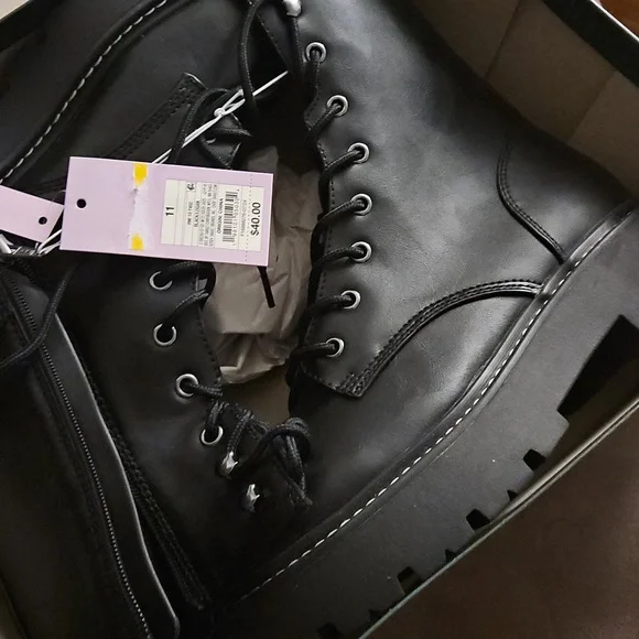 Wild Fable Black Women's Logan Lug Combat Boots w Memory Foam Insole size 11 - Picture 7 of 7